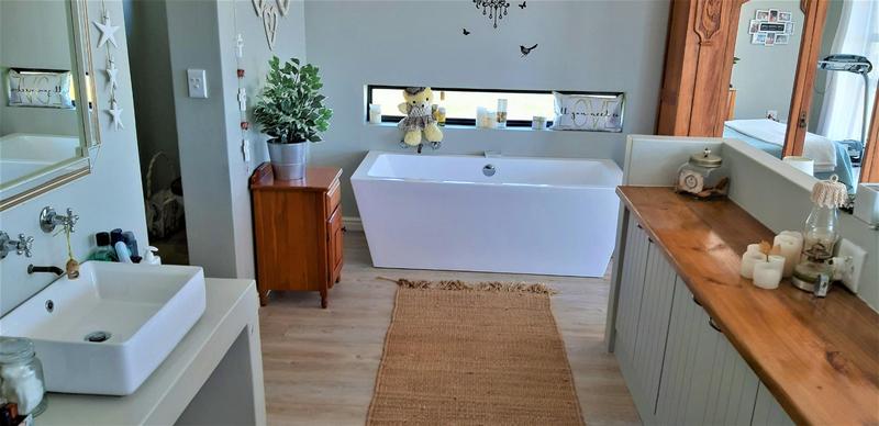 4 Bedroom Property for Sale in Myburgh Park Western Cape